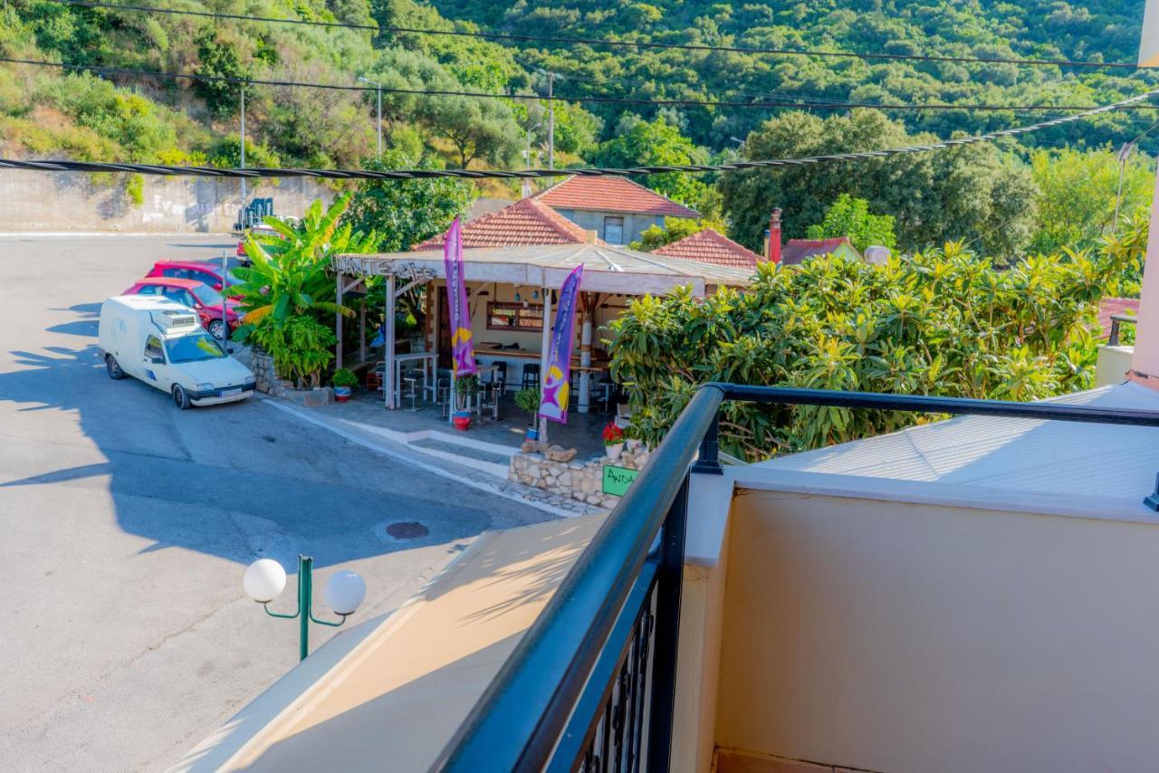 Valsamis Villa Apartments Poros  Exterior photo