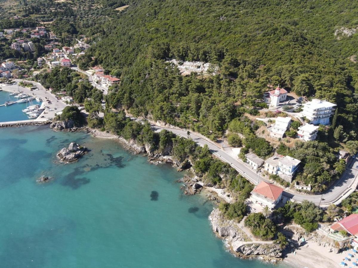 Valsamis Villa Apartments Poros  Exterior photo